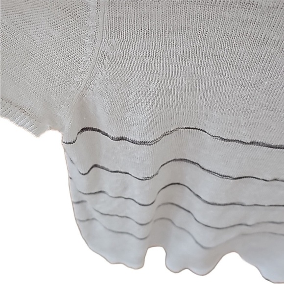 EILEEN FISHER Space-dyed Organic Linen Tee 100% in White / Gray Stripe Size XS - Picture 4 of 5